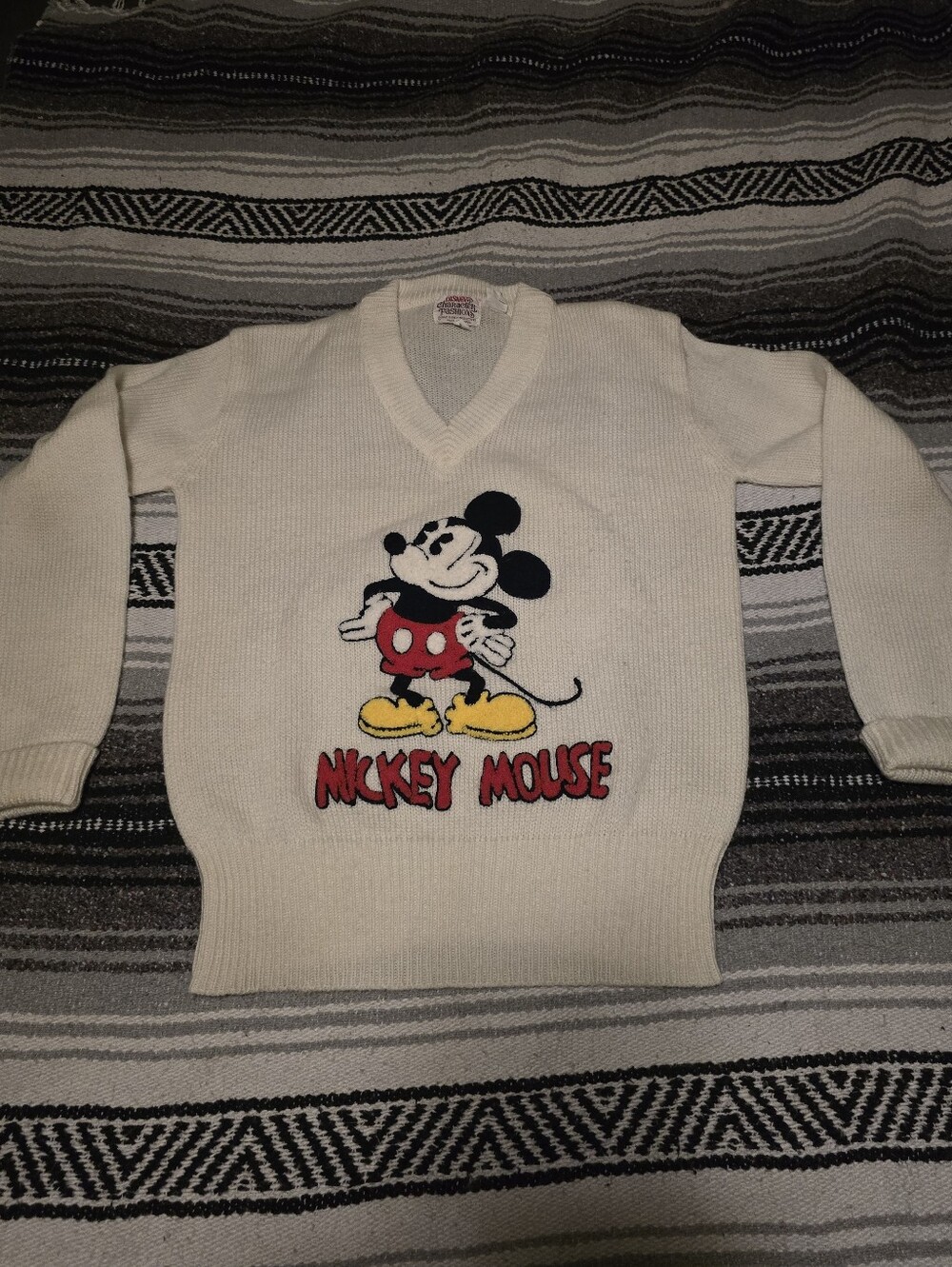 Vintage 1970's Embroidered Disney Mickey Mouse White V‑Neck Sweater / Small - Picture 1 of 5